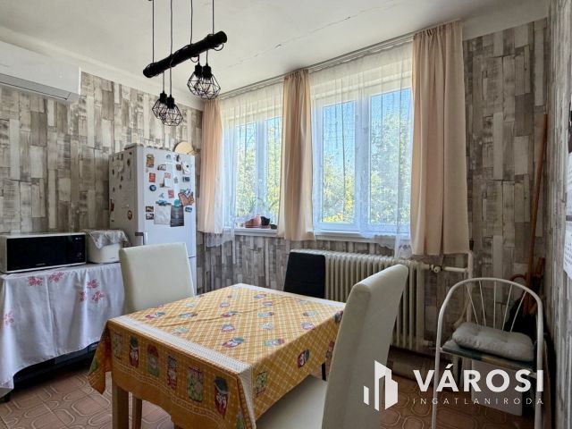Tágas családi ház Balatonakarattyán, gyors M7 kapcsolattal