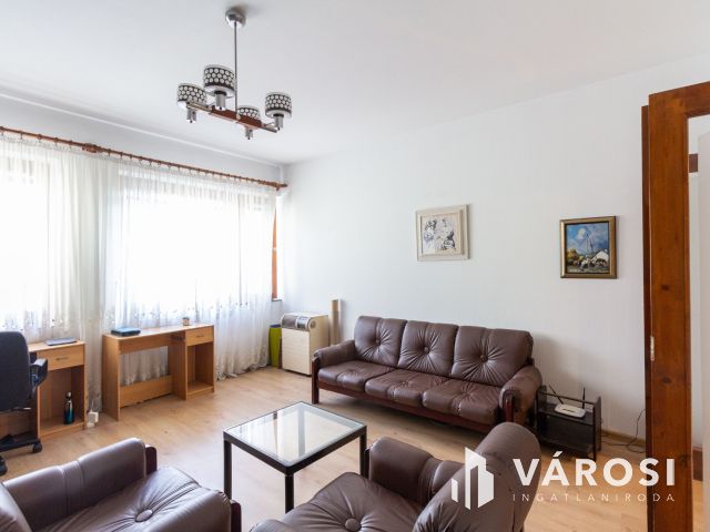 Belvárosi napelemes albérlet.