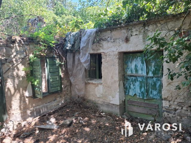 Nagy telek a Badacsonyon a Rodostói úton eladó